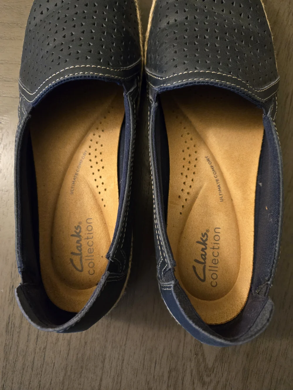 Clarks Elaina Ruby Navy Blue Perforated Leather Espadrille Slip-On Flats 8.5